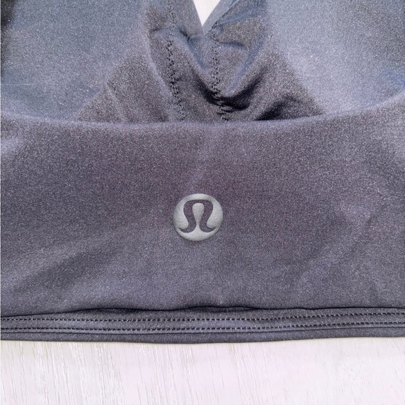 Lululemon sports bra 8 - Picture 5 of 6